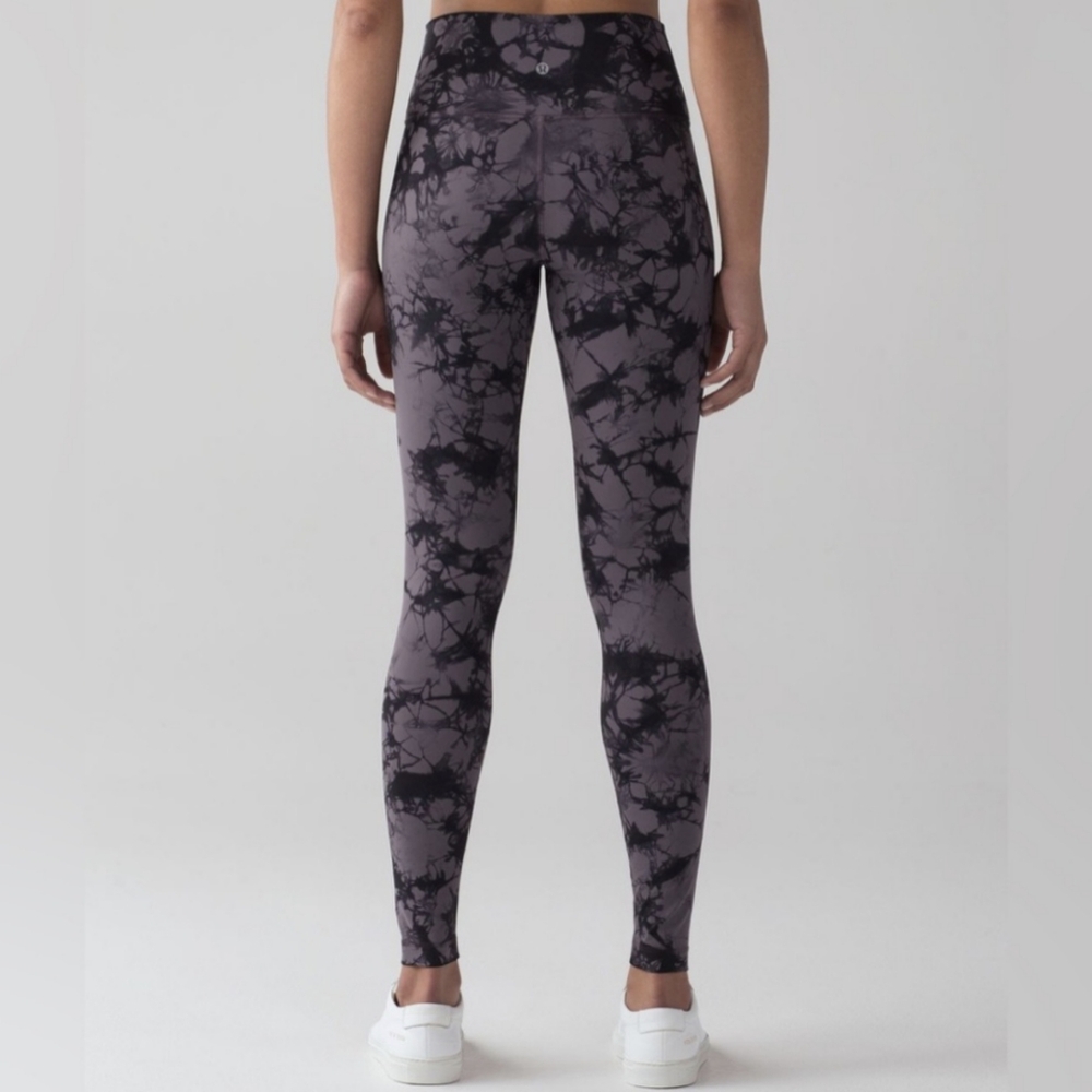 Lululemon Wunder Under Tie Dye Leggings Shibori Black Grey Womens 4 - Picture 2 of 9